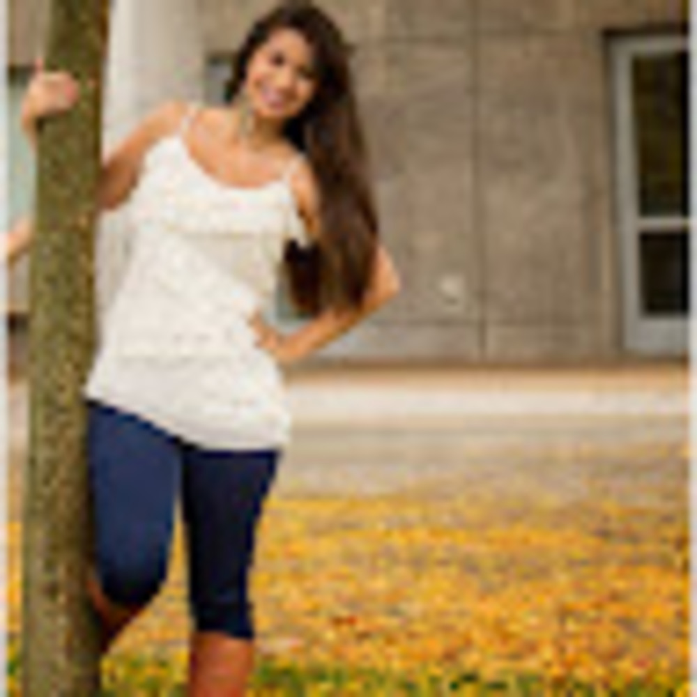 Meet your Posher, Yesenia